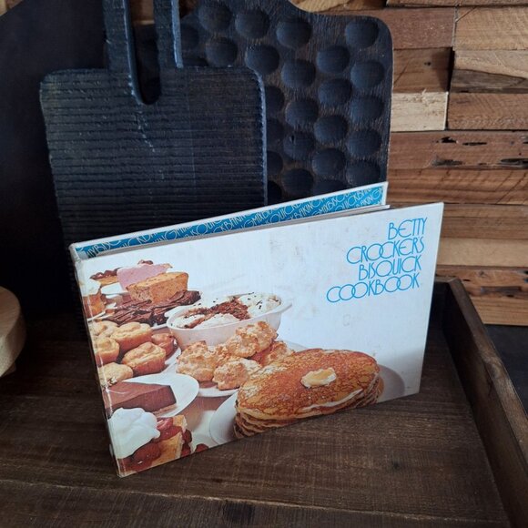 Betty‎ Crockers Bisquick Cookbook 1976 4th Printing Small Vintage Easy Homestead - Picture 1 of 10